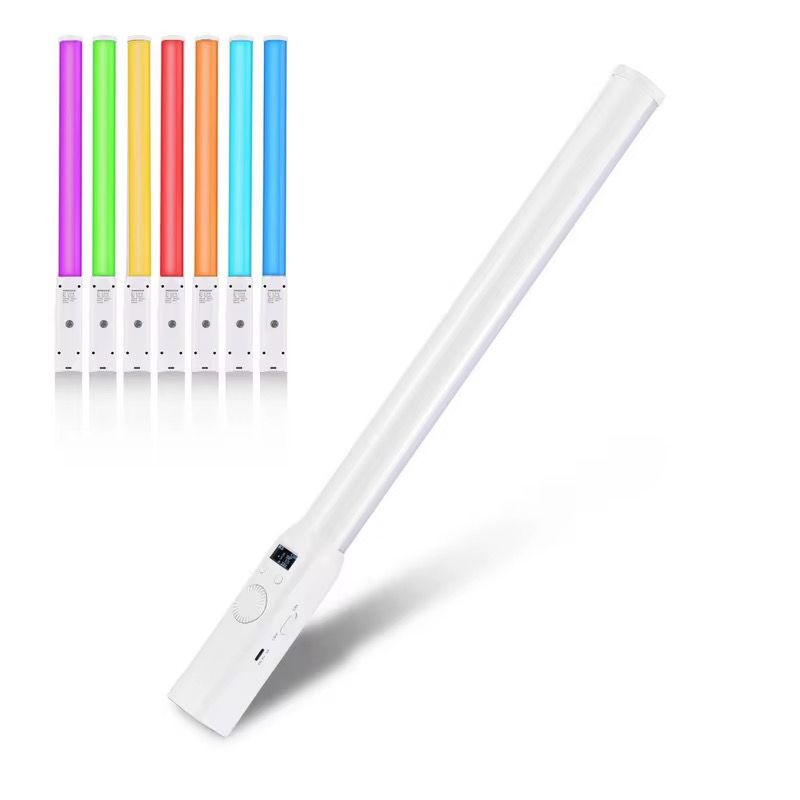 چراغ تیوب LED RGB‌ دەستی Andoer – ڤیدیۆ ڕووناكی RGB بێ‌سیم بۆ ڤیدیو و وێنە
